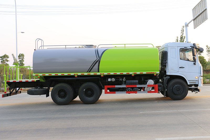 國六東風D3L后八輪20噸灑水車