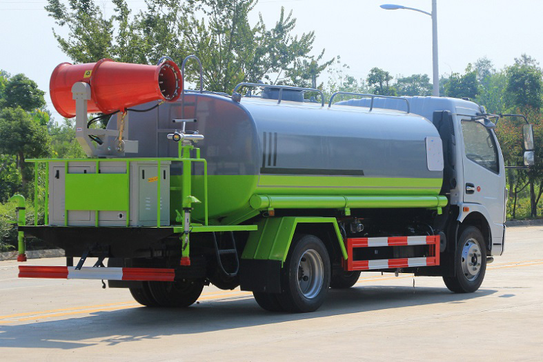 國六東風大多利卡9噸噴霧車