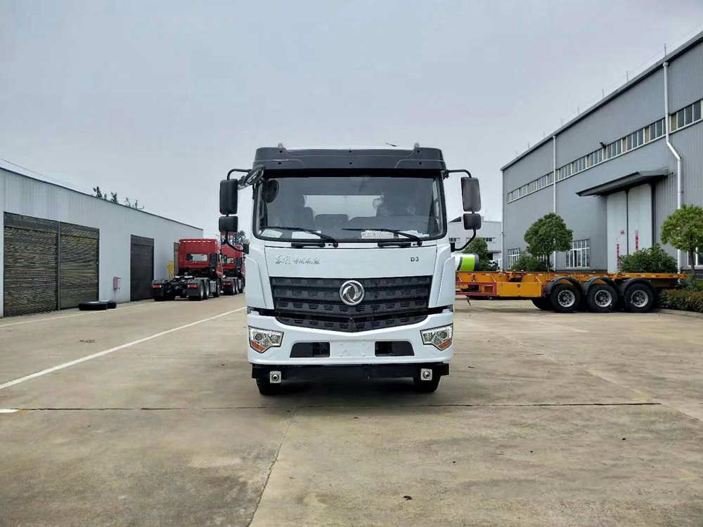 國(guó)六東風(fēng)D3L 12立方灑水車